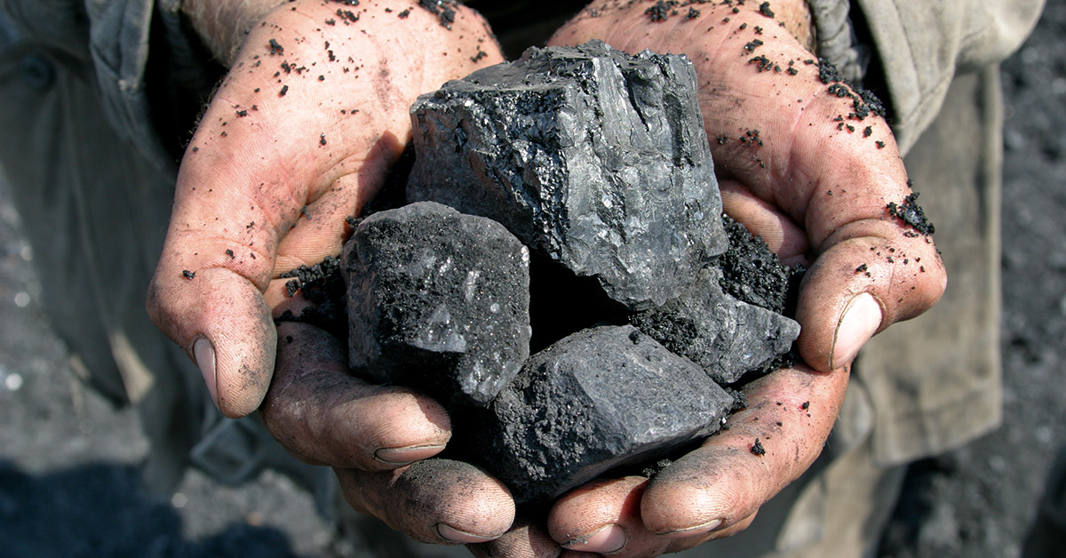 minerals-hands